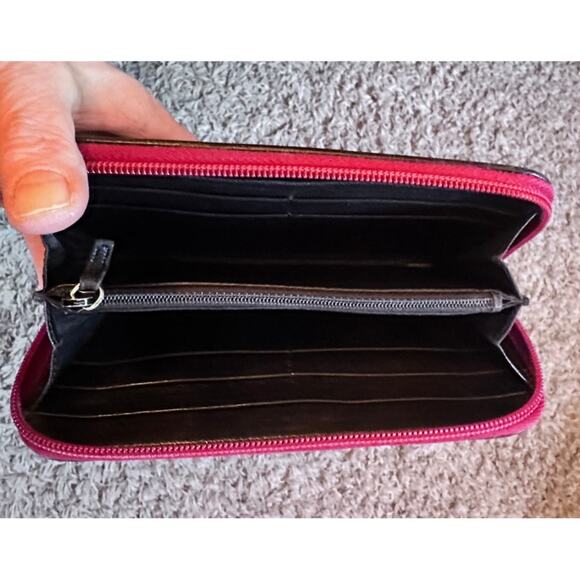 PRADA CHERRY TESSUTO + NAPPA CHERRY ZIP AROUND WALLET - Picture 4 of 10